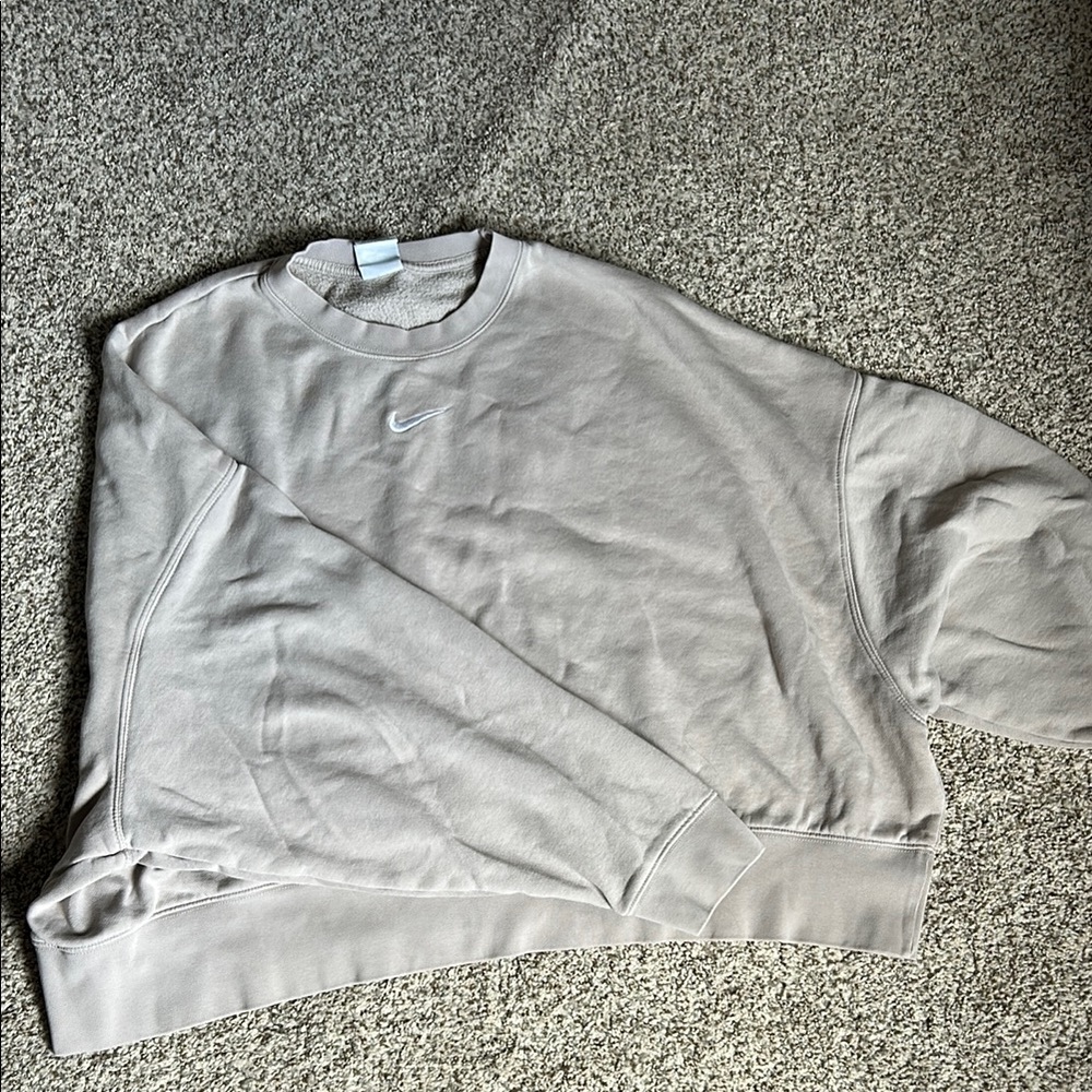 Nike Crewneck Sweater